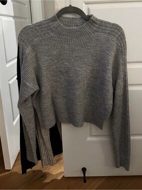 Women's Grey Cropped Sweater